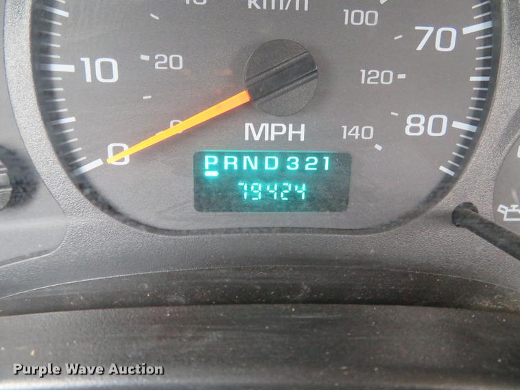 image for item DG3907 2006 GMC C5500 flatbed truck