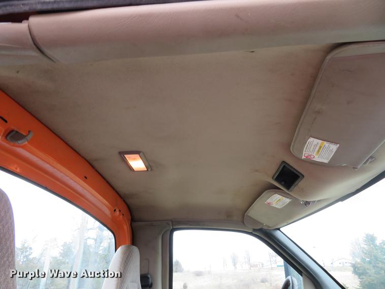 image for item DG3907 2006 GMC C5500 flatbed truck