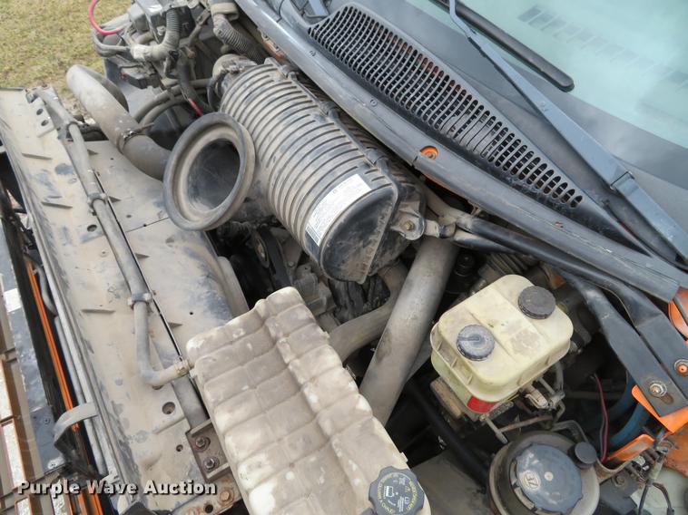 image for item DG3907 2006 GMC C5500 flatbed truck