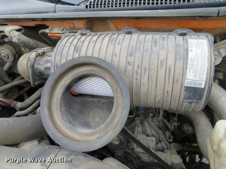 image for item DG3907 2006 GMC C5500 flatbed truck