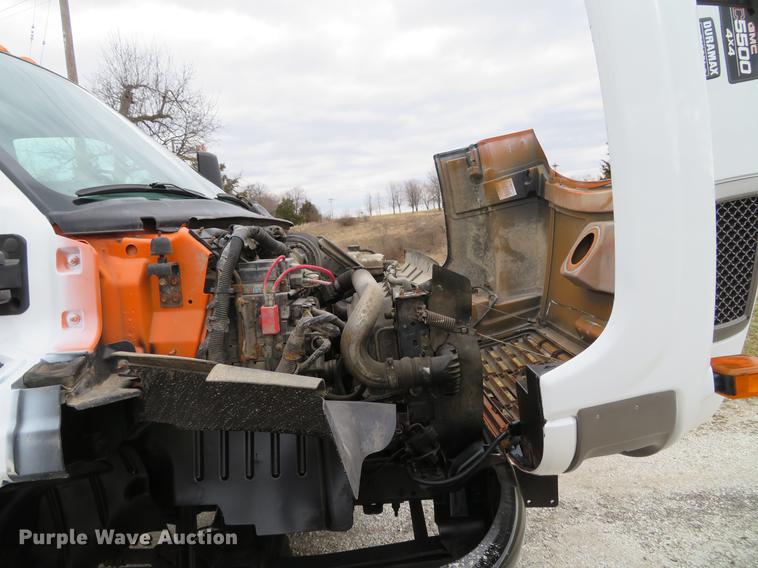 image for item DG3907 2006 GMC C5500 flatbed truck