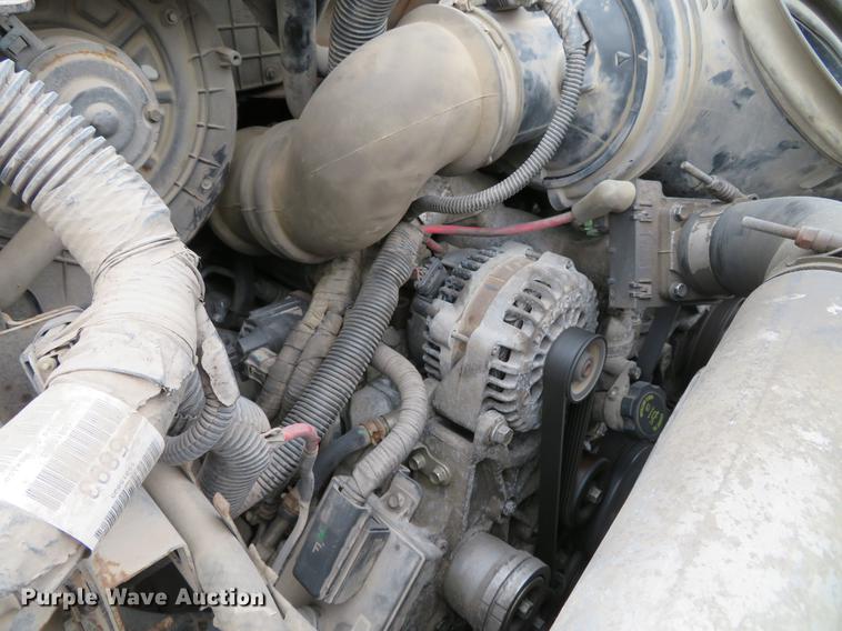 image for item DG3907 2006 GMC C5500 flatbed truck