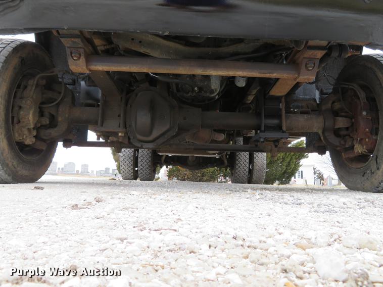 image for item DG3907 2006 GMC C5500 flatbed truck