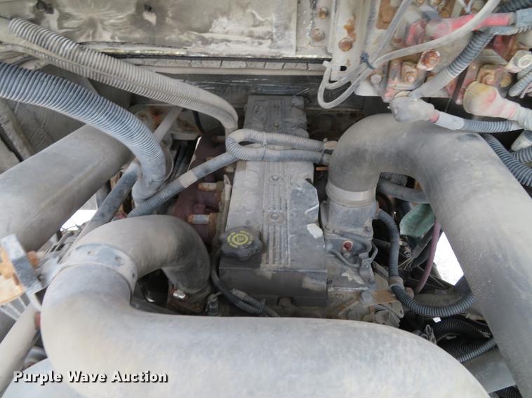 image for item DG3909 2001 Freightliner MT45 service truck