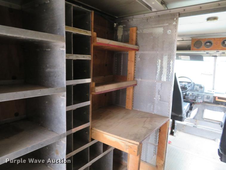 image for item DG3909 2001 Freightliner MT45 service truck