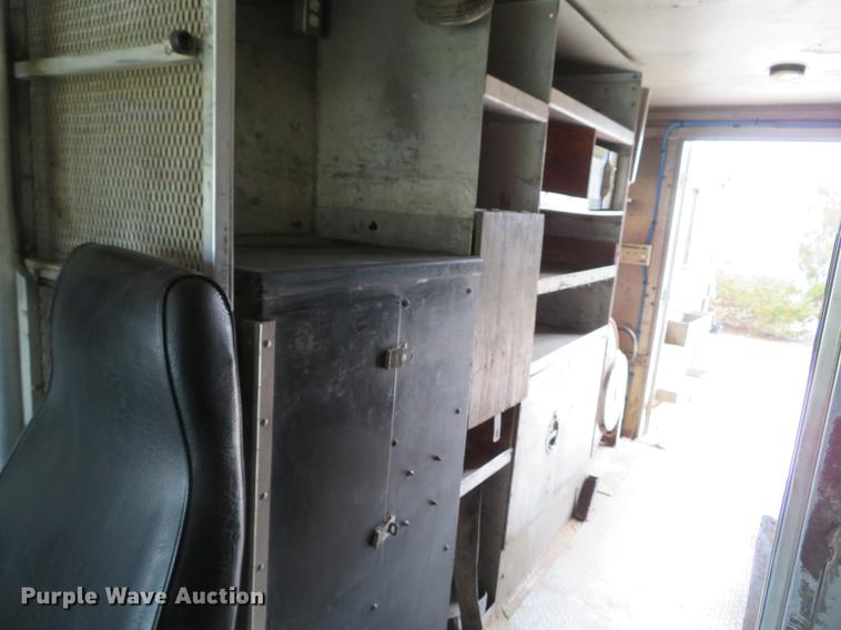 image for item DG3909 2001 Freightliner MT45 service truck