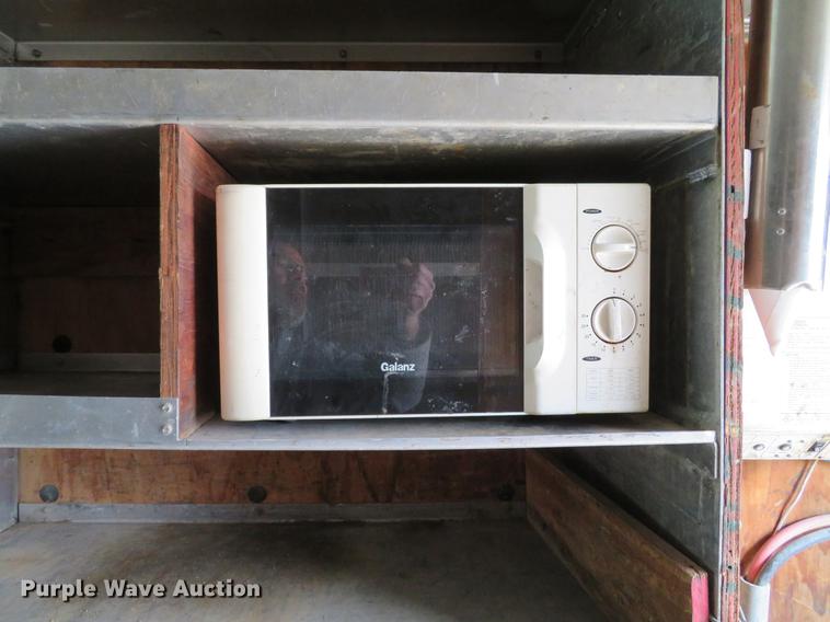 image for item DG3909 2001 Freightliner MT45 service truck