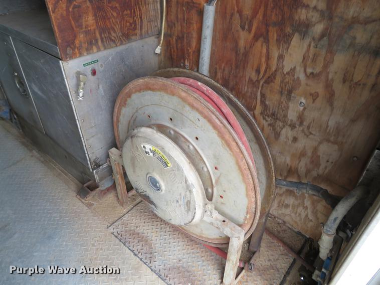 image for item DG3909 2001 Freightliner MT45 service truck