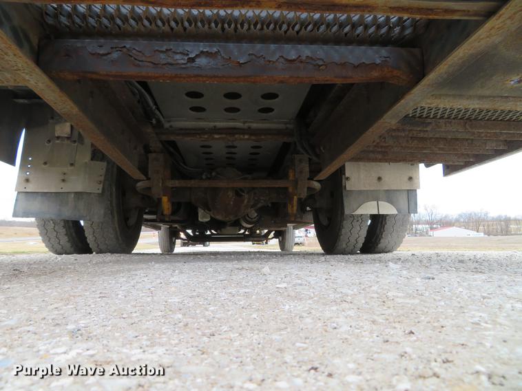 image for item DG3909 2001 Freightliner MT45 service truck