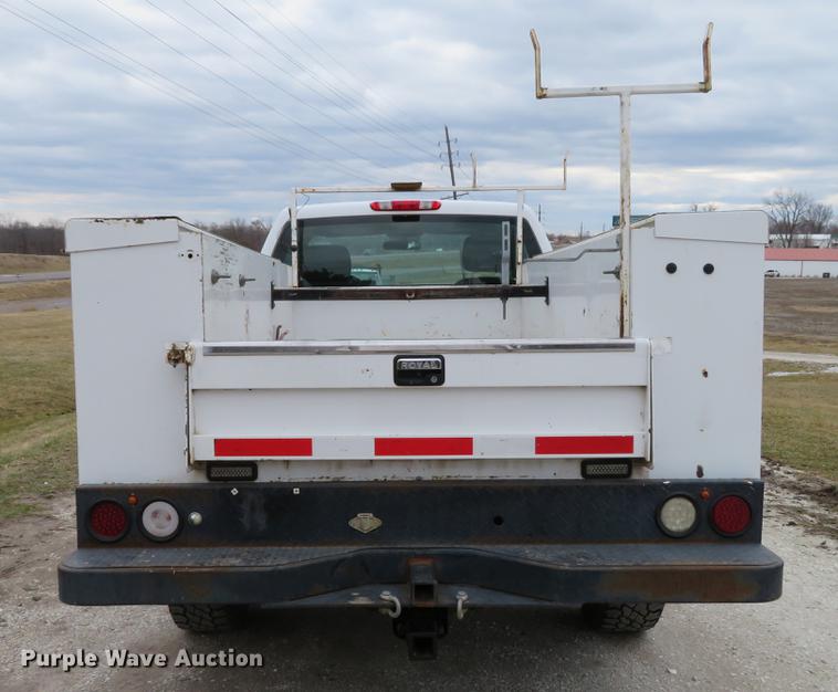 image for item DG3911 2010 Chevrolet Silverado 2500HD utility bed pickup truck