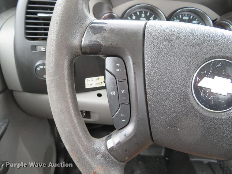 image for item DG3911 2010 Chevrolet Silverado 2500HD utility bed pickup truck