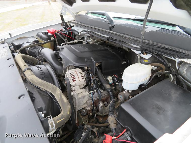 image for item DG3911 2010 Chevrolet Silverado 2500HD utility bed pickup truck