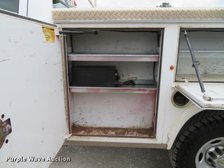 image for item DG3911 2010 Chevrolet Silverado 2500HD utility bed pickup truck