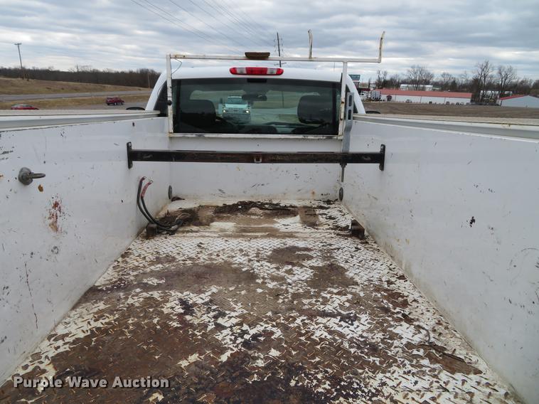 image for item DG3911 2010 Chevrolet Silverado 2500HD utility bed pickup truck