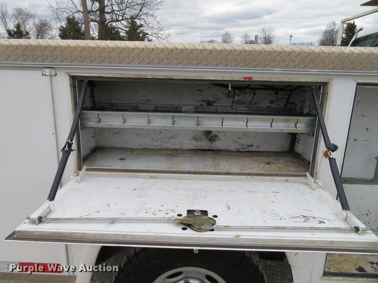 image for item DG3911 2010 Chevrolet Silverado 2500HD utility bed pickup truck