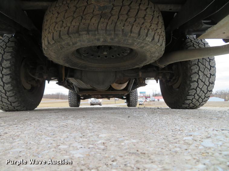 image for item DG3911 2010 Chevrolet Silverado 2500HD utility bed pickup truck