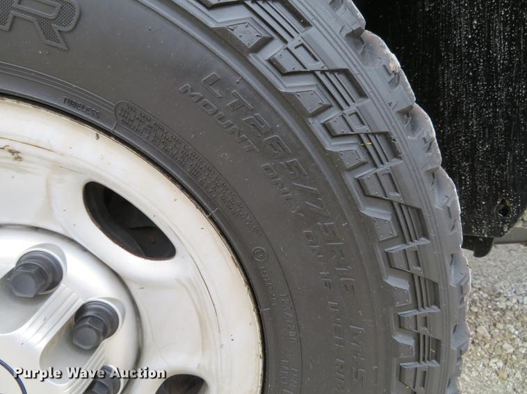 image for item DG3911 2010 Chevrolet Silverado 2500HD utility bed pickup truck