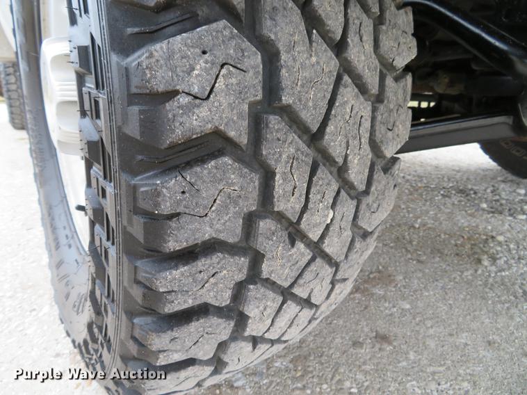 image for item DG3911 2010 Chevrolet Silverado 2500HD utility bed pickup truck