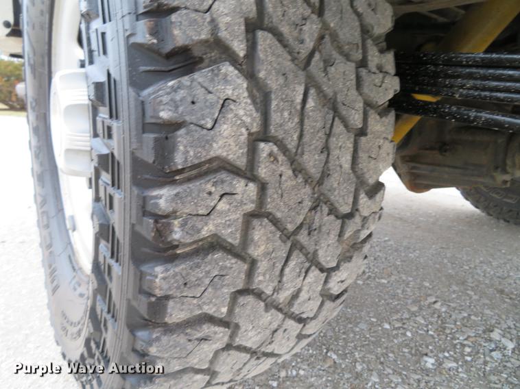 image for item DG3911 2010 Chevrolet Silverado 2500HD utility bed pickup truck