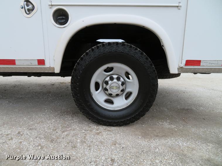 image for item DG3911 2010 Chevrolet Silverado 2500HD utility bed pickup truck