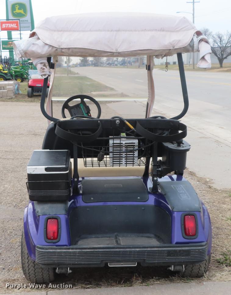image for item DN9069 2004 Club Car DS golf cart