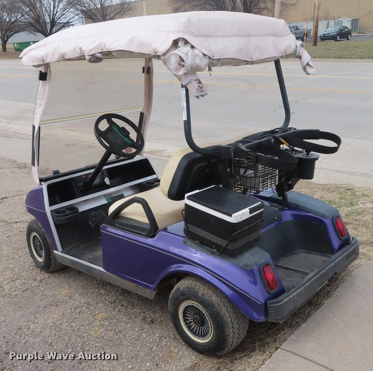 image for item DN9069 2004 Club Car DS golf cart