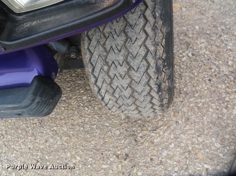 image for item DN9069 2004 Club Car DS golf cart