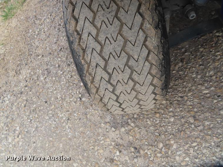 image for item DN9069 2004 Club Car DS golf cart