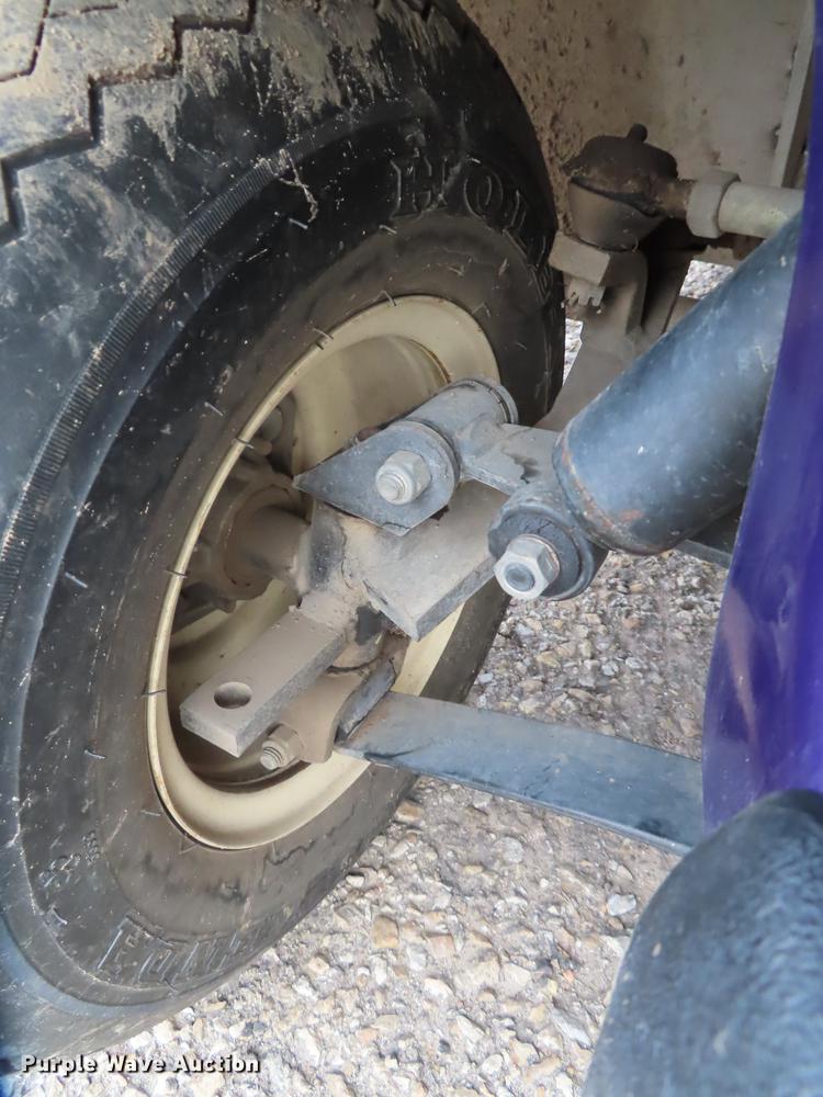 image for item DN9069 2004 Club Car DS golf cart