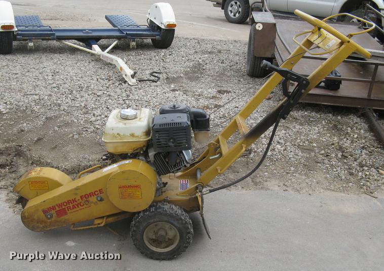 image for item DQ9646 Rayco stump grinder