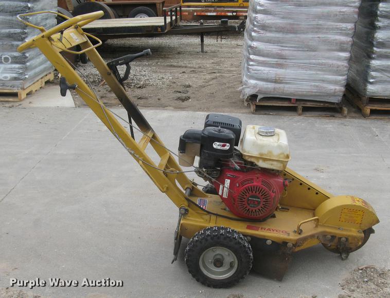 image for item DQ9646 Rayco stump grinder