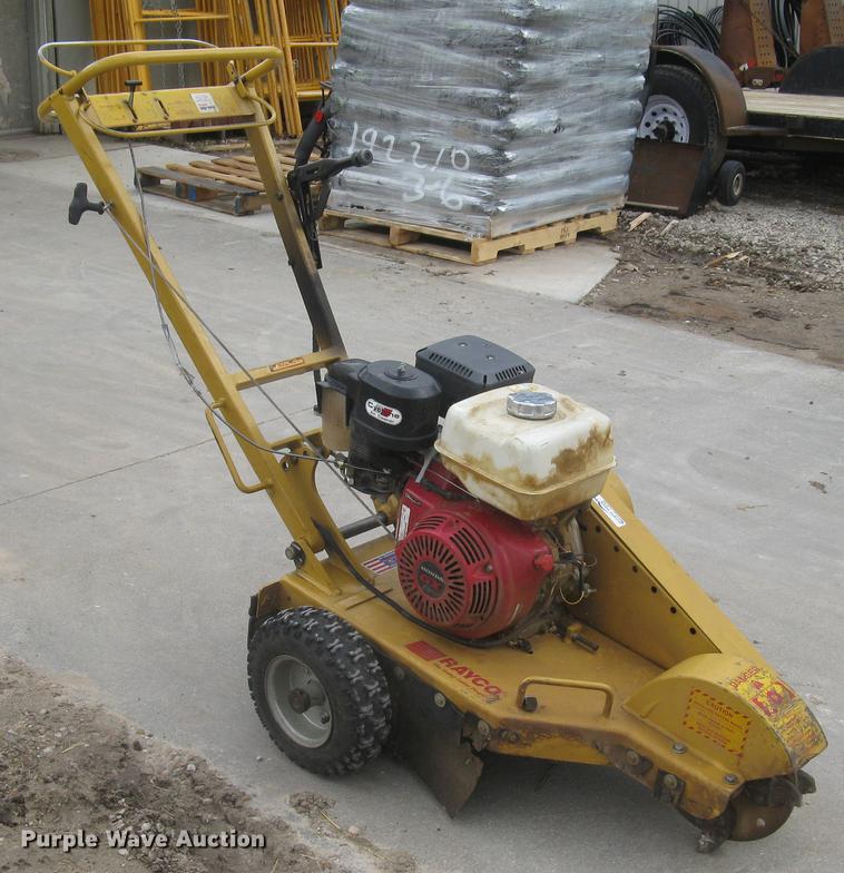 image for item DQ9646 Rayco stump grinder