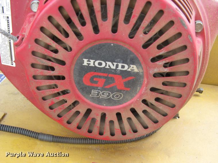 image for item DQ9646 Rayco stump grinder