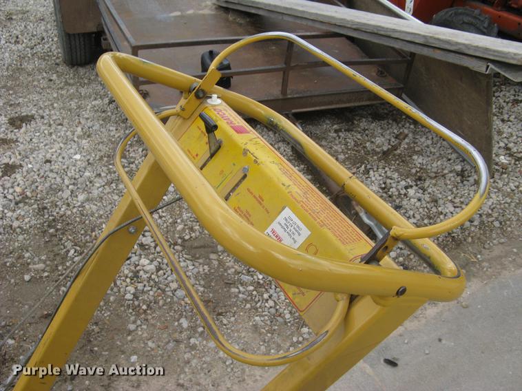 image for item DQ9646 Rayco stump grinder