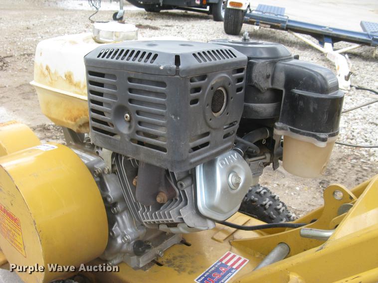 image for item DQ9646 Rayco stump grinder