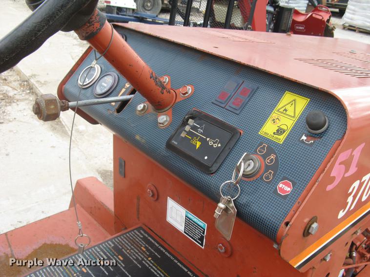 image for item DQ9647 2001 Ditch Witch 3700DD trencher