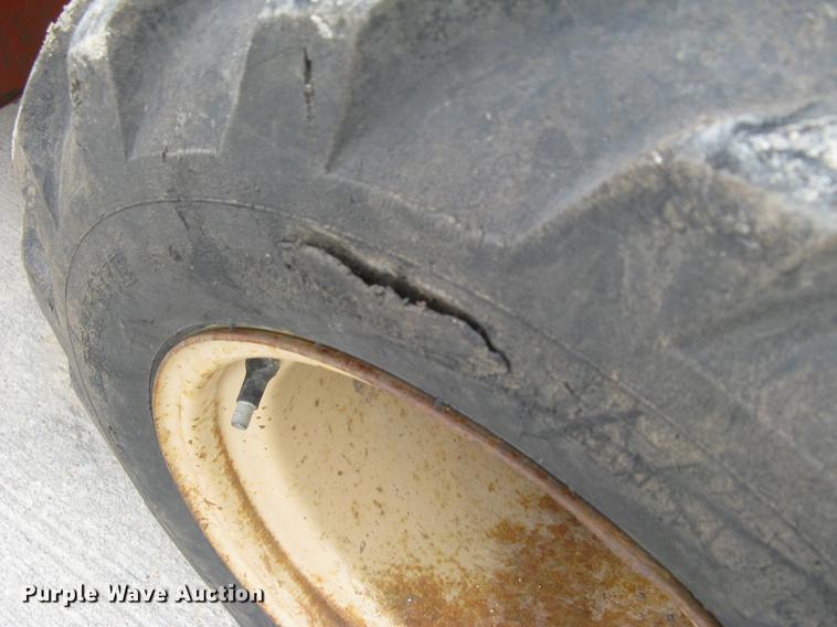 image for item DQ9647 2001 Ditch Witch 3700DD trencher