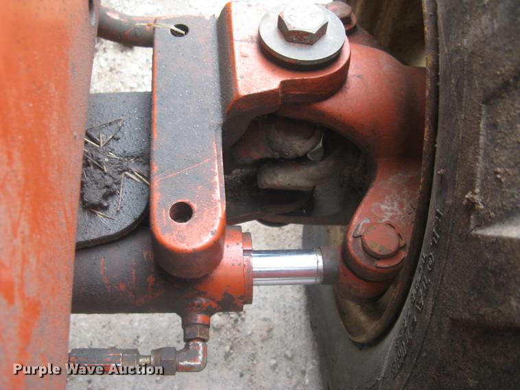 image for item DQ9647 2001 Ditch Witch 3700DD trencher