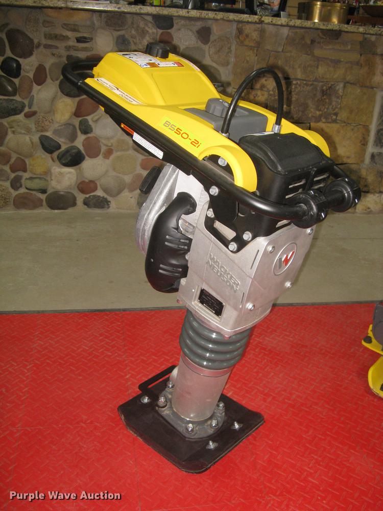 image for item DQ9658 2017 Wacker Neuson compactor