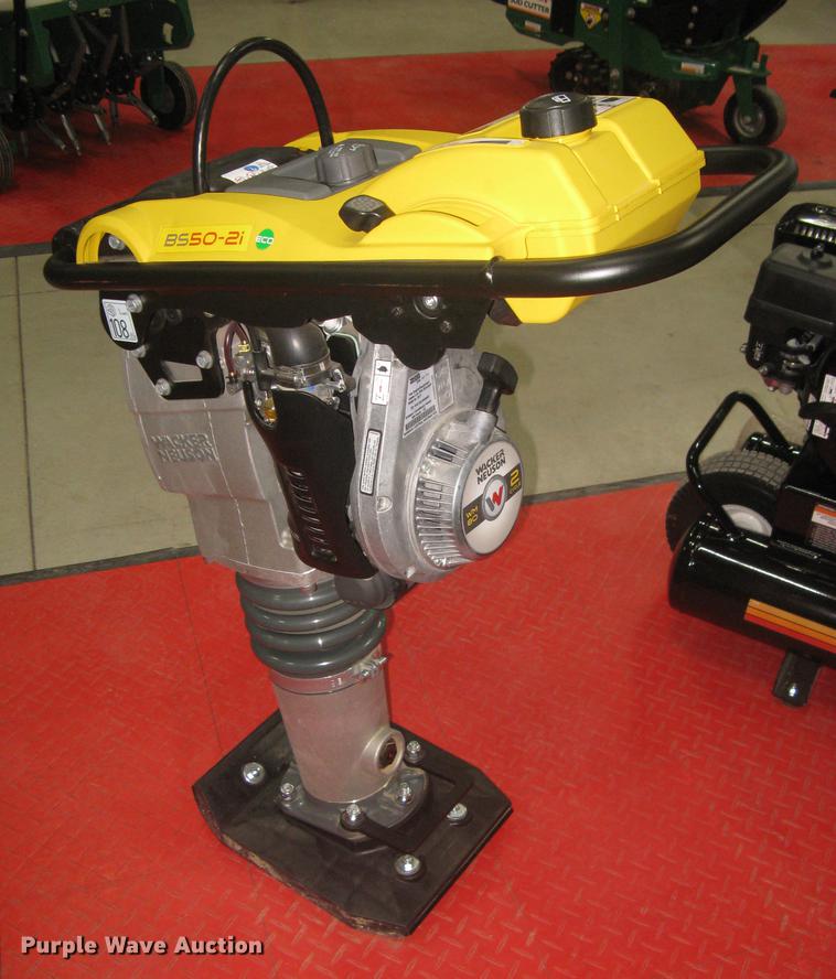 image for item DQ9658 2017 Wacker Neuson compactor