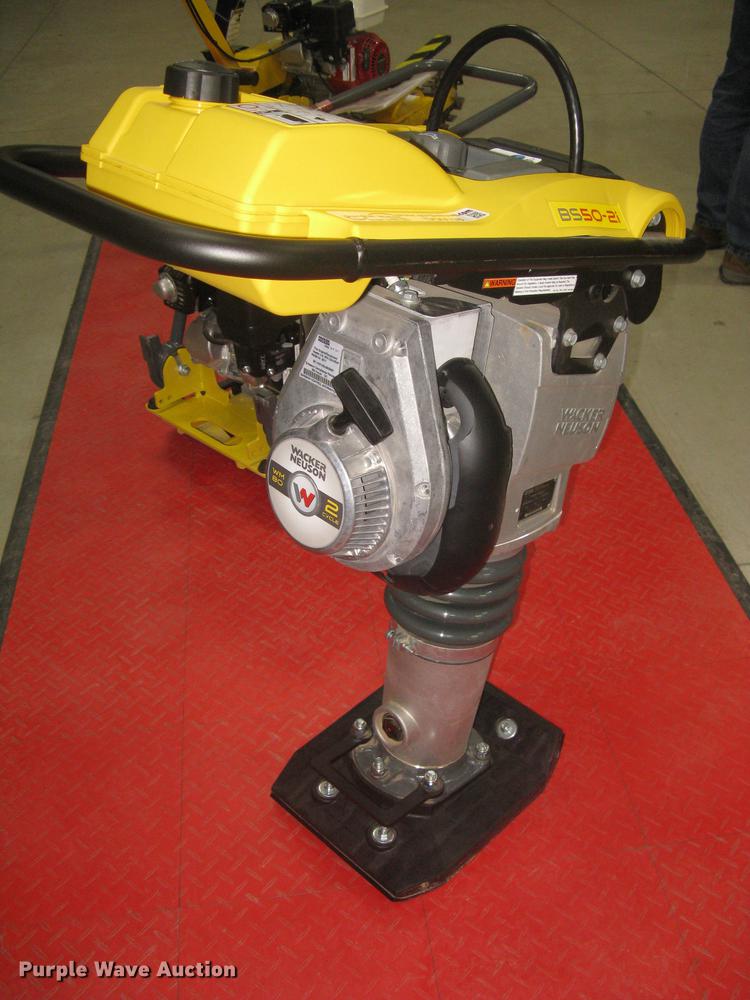 image for item DQ9658 2017 Wacker Neuson compactor