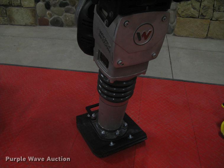 image for item DQ9658 2017 Wacker Neuson compactor