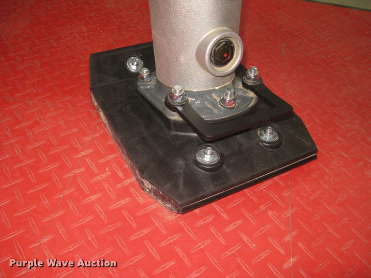 image for item DQ9658 2017 Wacker Neuson compactor