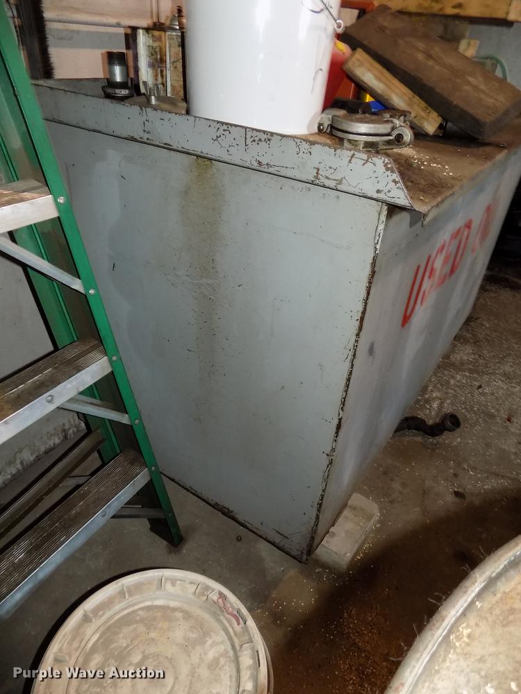 image for item DZ9644 Fuel and lube