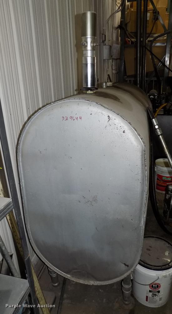 image for item DZ9644 Fuel and lube