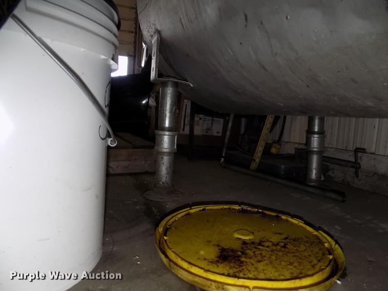 image for item DZ9644 Fuel and lube