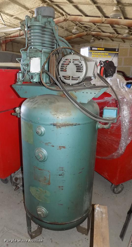 image for item DZ9647 Wayne 6158-SV1 air compressor