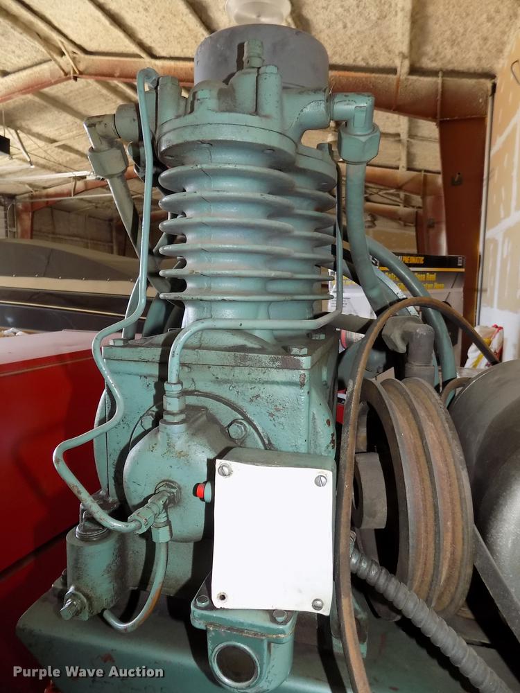 image for item DZ9647 Wayne 6158-SV1 air compressor