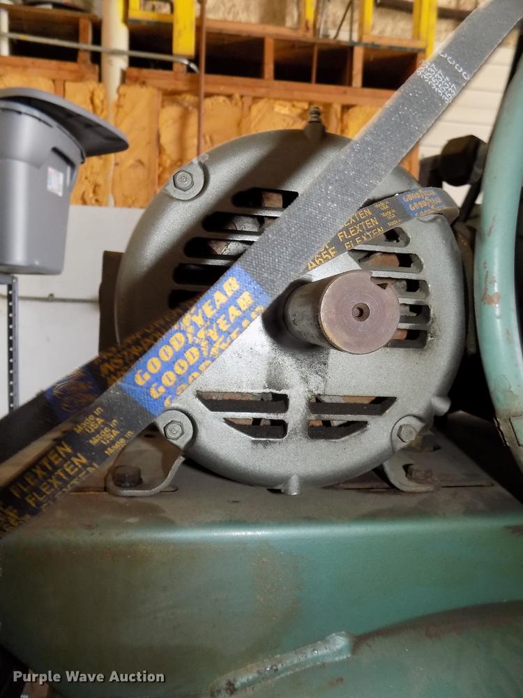 image for item DZ9647 Wayne 6158-SV1 air compressor