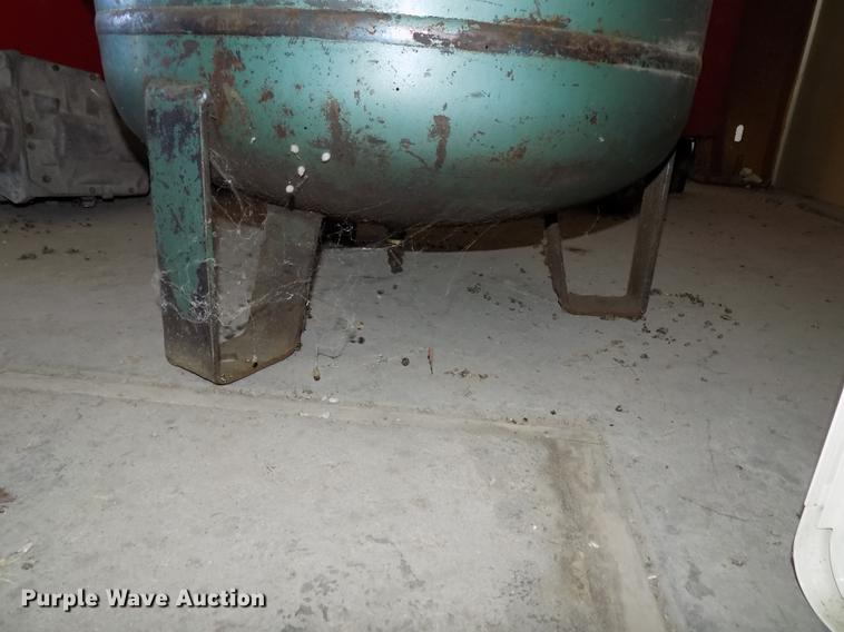 image for item DZ9647 Wayne 6158-SV1 air compressor